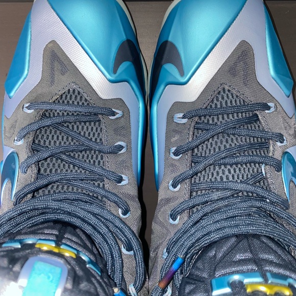 Nike - Picture 15 of 16